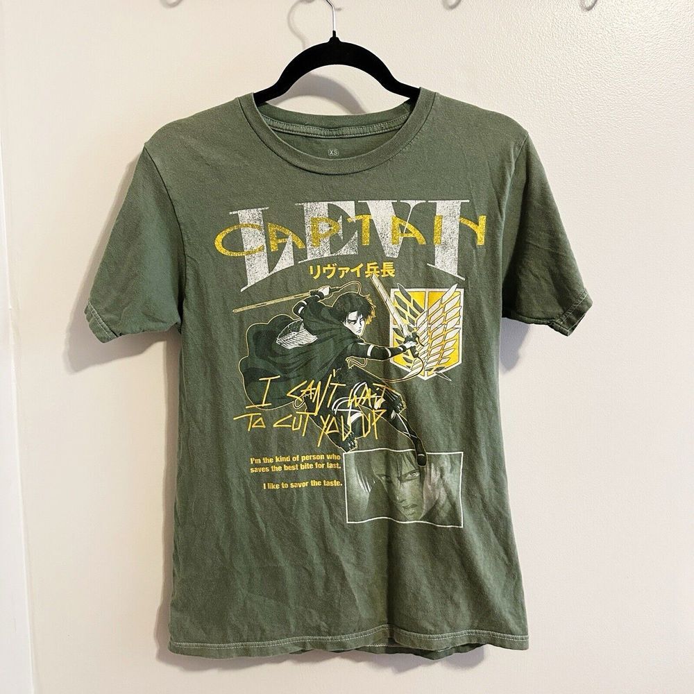 ATTACK ON‎ TITAN levi ackerman graphic Tee Size Small